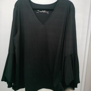 New Diane Gilman Top Black V-Neck Long Flowy Bell Sleeve Blouse Plus 1X